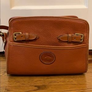 Vintage Dooney & Bourke brown leather crossbody